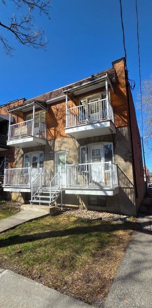 Appartement Rosemont/La Petite-Patrie (Montréal) À Louer - Photo 1