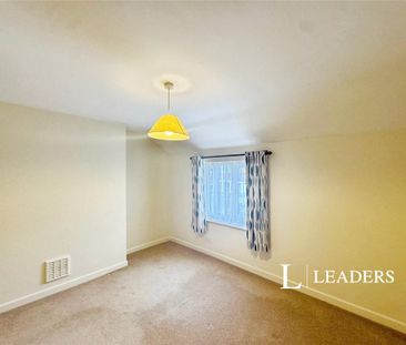 1 bedroom semi-detached house to rent - Photo 3