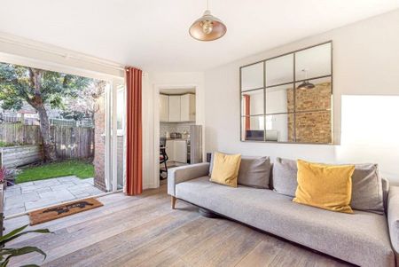 Wolsey Grove, Esher, Surrey, KT10 maisonette to rent - Photo 3