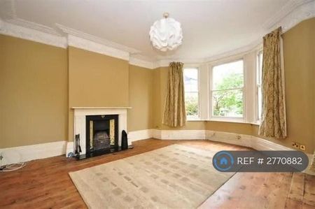 5 bedroom semi-detached house to rent - Photo 3
