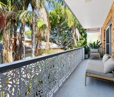 Modern 2-Bedroom Home Moments from Collaroy Beach - Photo 2