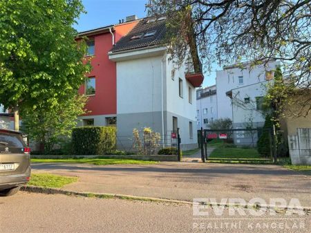 Pronájem pěkného bytu 2+kk v Hradci Králové - Malšovicích ul. Na Hrázce - Photo 5