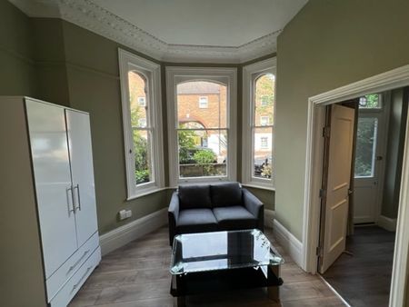 1 Bed Flat, Malwood Road, SW12 - Photo 3