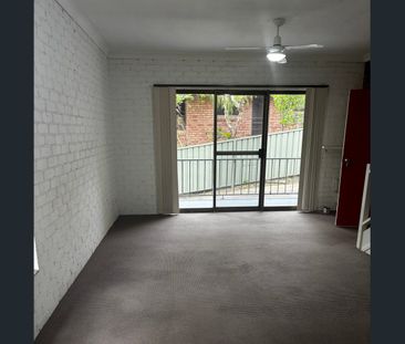 Conveniently Located Townhouse - Photo 4