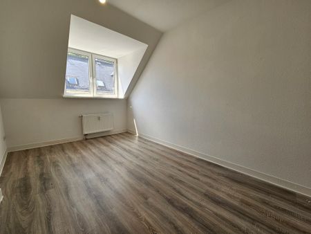 Viel Platz für die ganze Familie, gemütliche Wohnung, renoviert - Photo 4