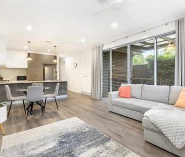Easy-Care Modern Living Between the City & Sea - Photo 2