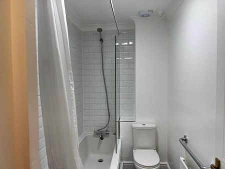 Studio to rent - Photo 5