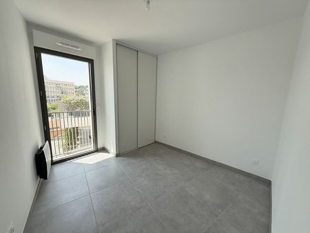 Location appartement 3 pièces, 59.62m², Nîmes - Photo 3