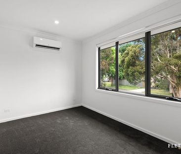 1/6 Shasta Ave, Ringwood East VIC 3135 - Townhouse For Rent | Domain - Photo 2