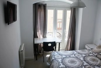 Calle del Arenal, Madrid, Community of Madrid 28013