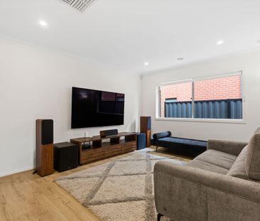 Amazing Family Home - Photo 2