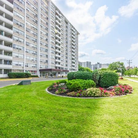 4415 Bathurst Street - Photo 3