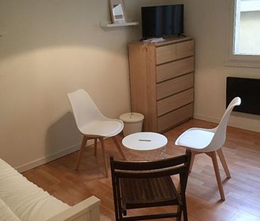 Location Appartement 1 pièce 16m² - Photo 4