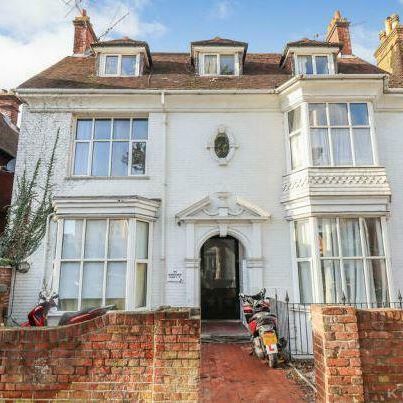 London Road, Guildford , Surrey , GU1 - Photo 1