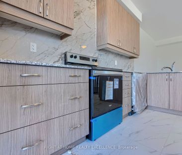 For Lease - 43 Keppel Circle, Brampton, Ontario - Photo 5