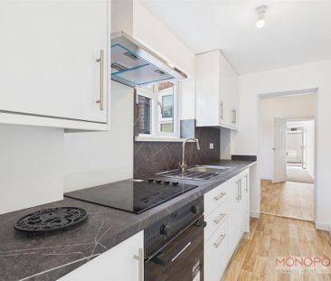 2 bedroom terraced house to rent - Photo 3