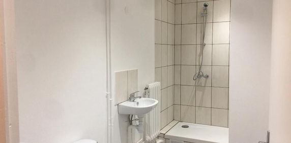 Location Appartement 2 pièces 59m² CORBEIL ESSONNES 91100 - Photo 2