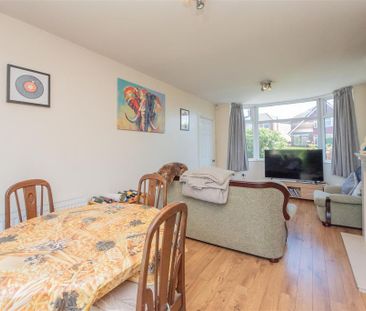 3 bedroom semi-detached house to rent - Photo 6