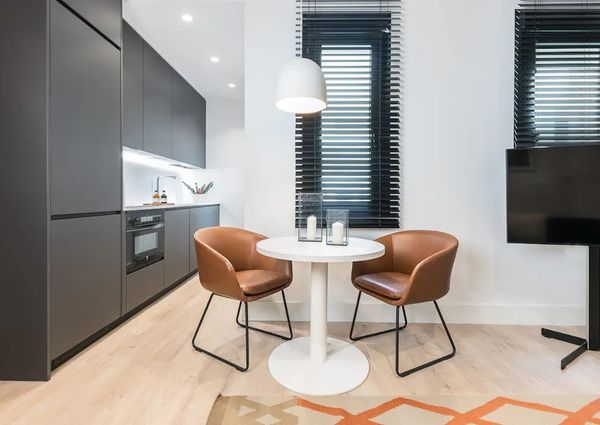 Calle del Doctor Castelo, Madrid, Community of Madrid 28009