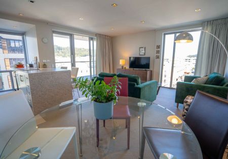 Bright and light city apartment - Photo 3