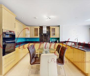 Elegant Spacious House To Let Waltham Avenue Kingsbury NW9 - Photo 6