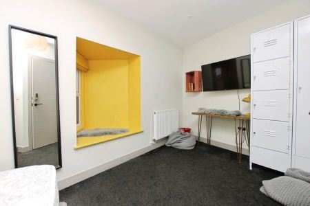 4 bedroom townhouse to rent - Photo 4