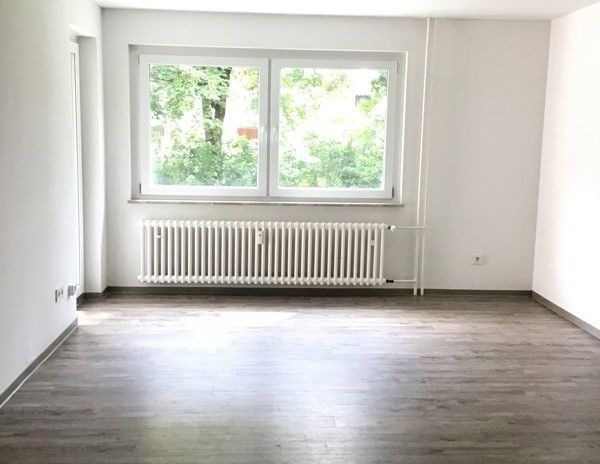 Willkommen zu Hause! 3-Zimmer Wohnung mit Balkon und Blick ins Grüne - Photo 1