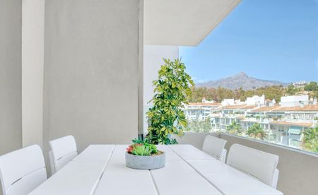 Luxury Apartment for rent in Nueva Andalucia, Spain - Photo 5