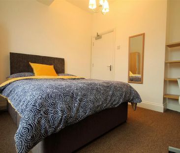 5 bedroom flat to rent - Photo 5