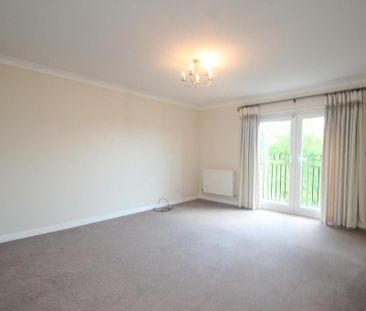 3 bedroom flat to rent - Photo 1
