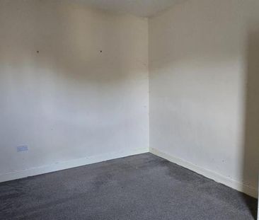 5 bedroom end of terrace house to rent - Photo 1