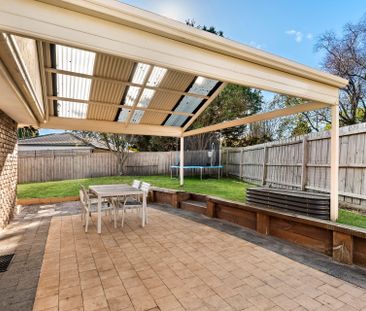 A Family Gem in a Prime Frankston South Location - Photo 3