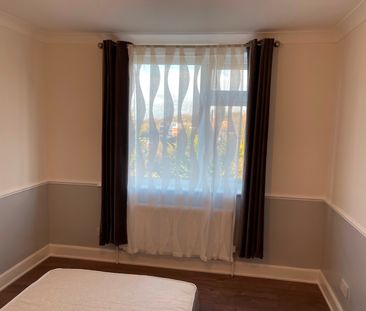 3 Bed Semi-Detached House, Strathmore Avenue, LU1 - Photo 6
