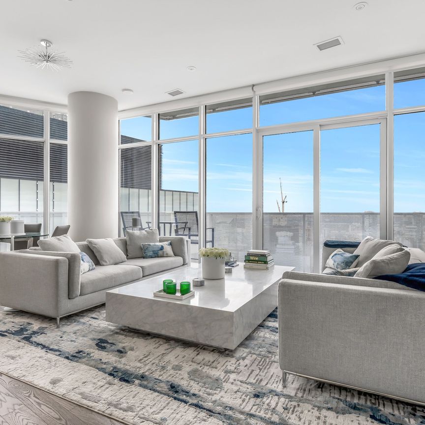 For Lease - 88 Harbour Street Unit# SPH 201, Toronto, Ontario - Photo 1