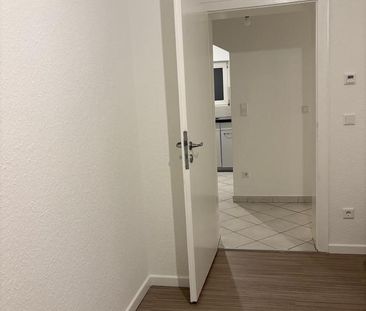 Erstbezug nach Renovierung: 4 ZKB Balkon, Düsseldorf-Unterrath - Photo 3