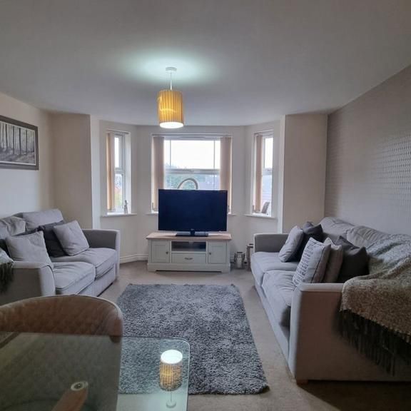 2 bedroom apartment to rent - Photo 1