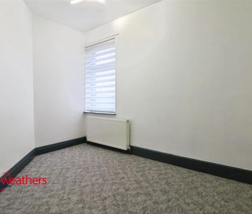 3 bedroom end of terrace house to rent - Photo 3