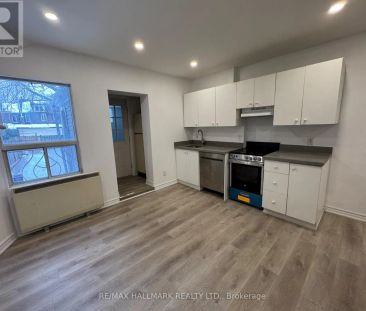 58 PAPE AVENUE - Photo 6