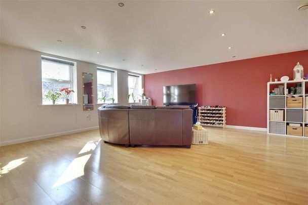 The Arts Centre, Reginald Road, Southsea, PO4 - Photo 1