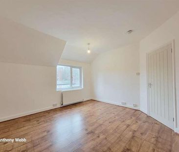 Russell Avenue, Wood Green, N22 - Photo 2