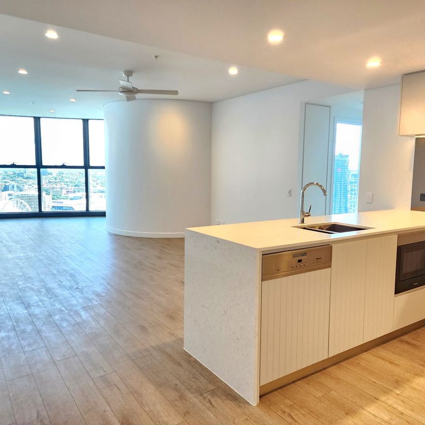 BRAND NEW: 2 BED, 2 BATH, 1 CAR PARK, 1 STOREROOM + INCREDIBLE RIVER VIEWS - Photo 1