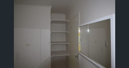 LOW MAINTENANCE LIVING IN A SOUGHT-AFTER CLIFTON HILL LOCATION - Photo 3