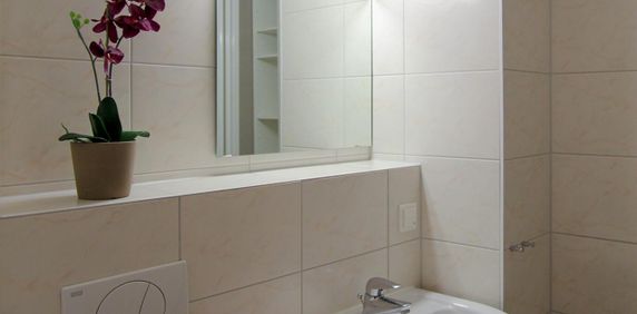 Zentraler geht es nicht ... Möbliertes Single-Apartment mitten in der City! - Photo 2