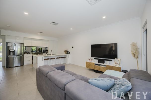 1A Raff Place, Padbury WA 6025 - House For Rent - $750 | Domain - Photo 1