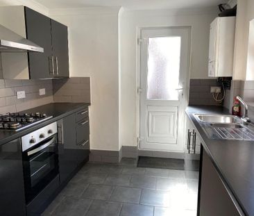 2 bedroom terraced house to rent - Photo 6