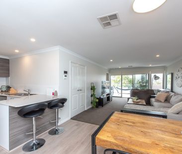 FULLY FURNISHED PROPERTY IN SCARBOROUGH READY FOR SUMMER! - Photo 1