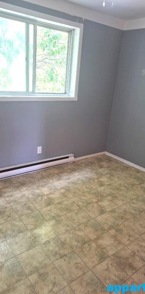 Trois-Rivières – Grand logement 4 1/2 à louer - Photo 1