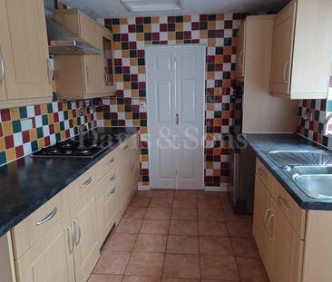 3 bedroom terraced house to rent - Photo 2