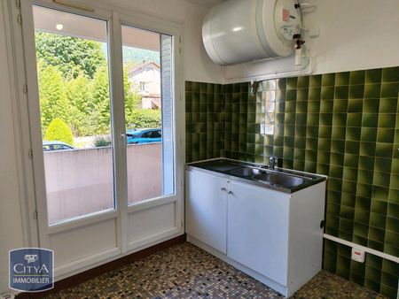 Location Appartement 3 pièces 55m² ST EGREVE 38120 - Photo 2