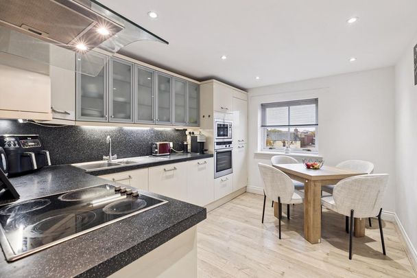 2 bedroom apartment to rent - Photo 1